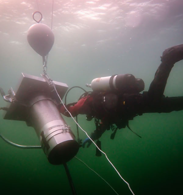 Pilote en déplacement en vue de son instalation sur crépine